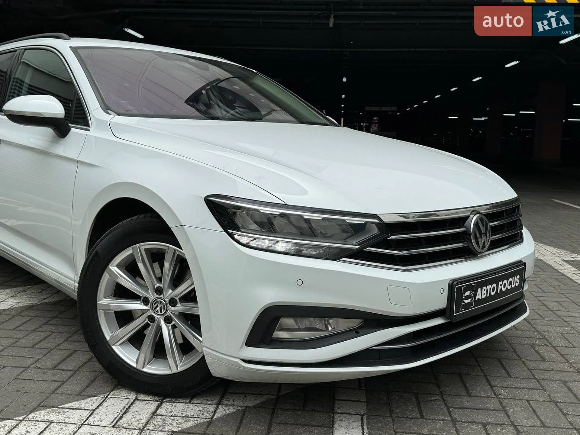 2019 Volkswagen Passat - мініатюра 2