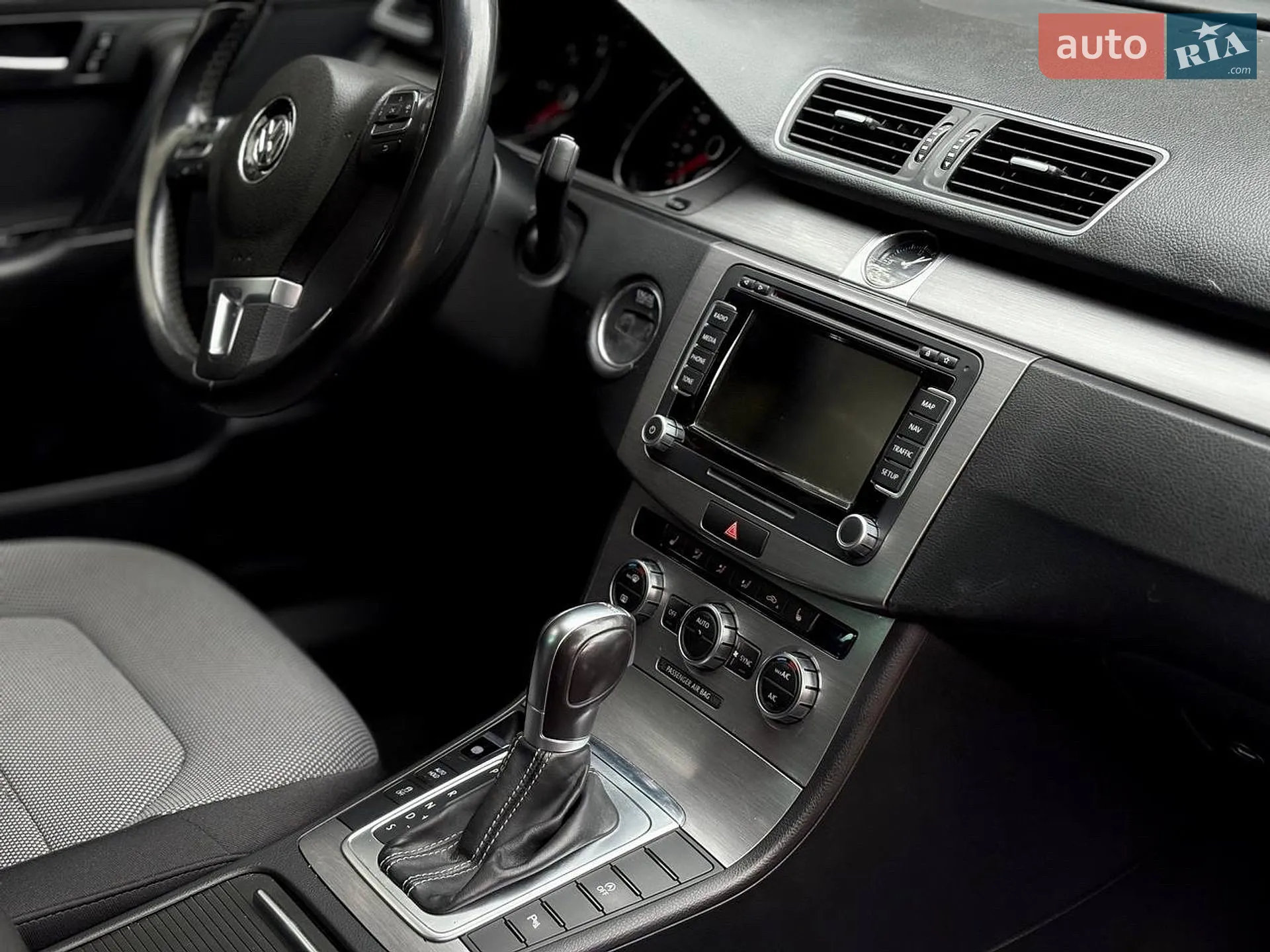 2014 Volkswagen Passat - мініатюра 28
