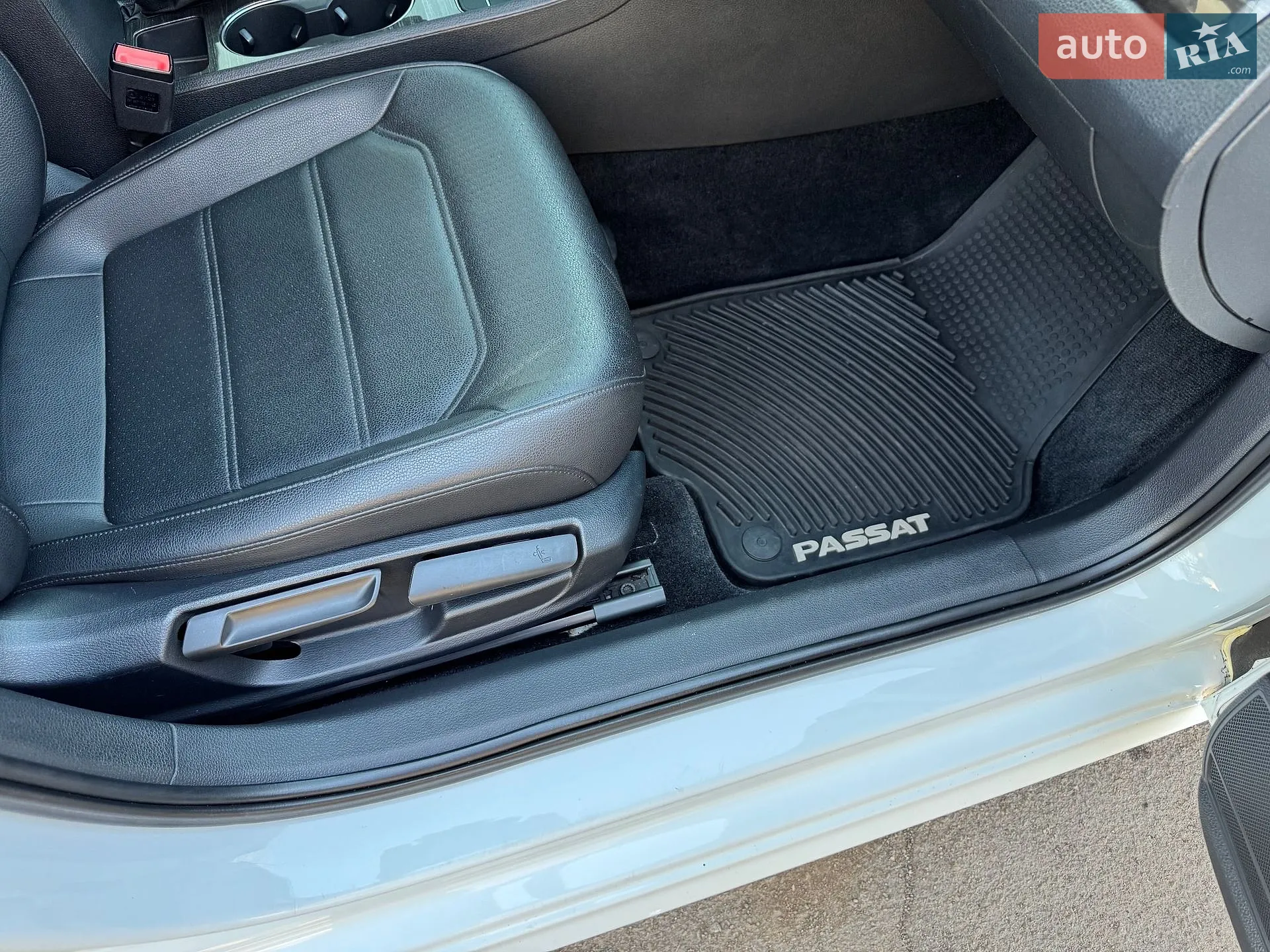2016 Volkswagen Passat - мініатюра 21