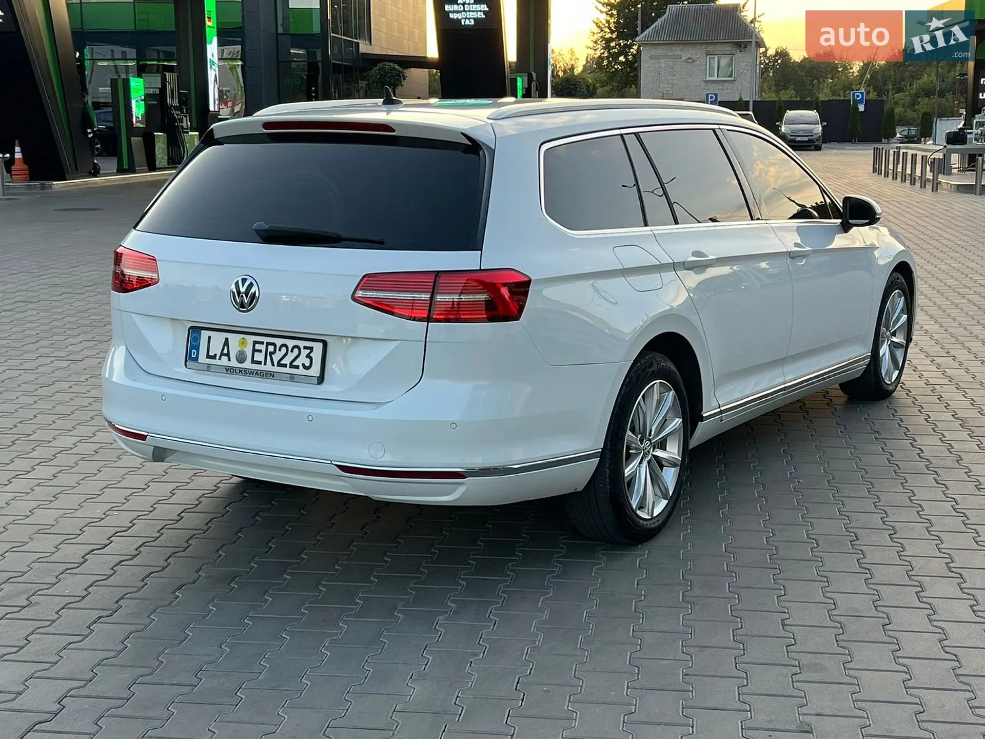 2015 Volkswagen Passat - мініатюра 8