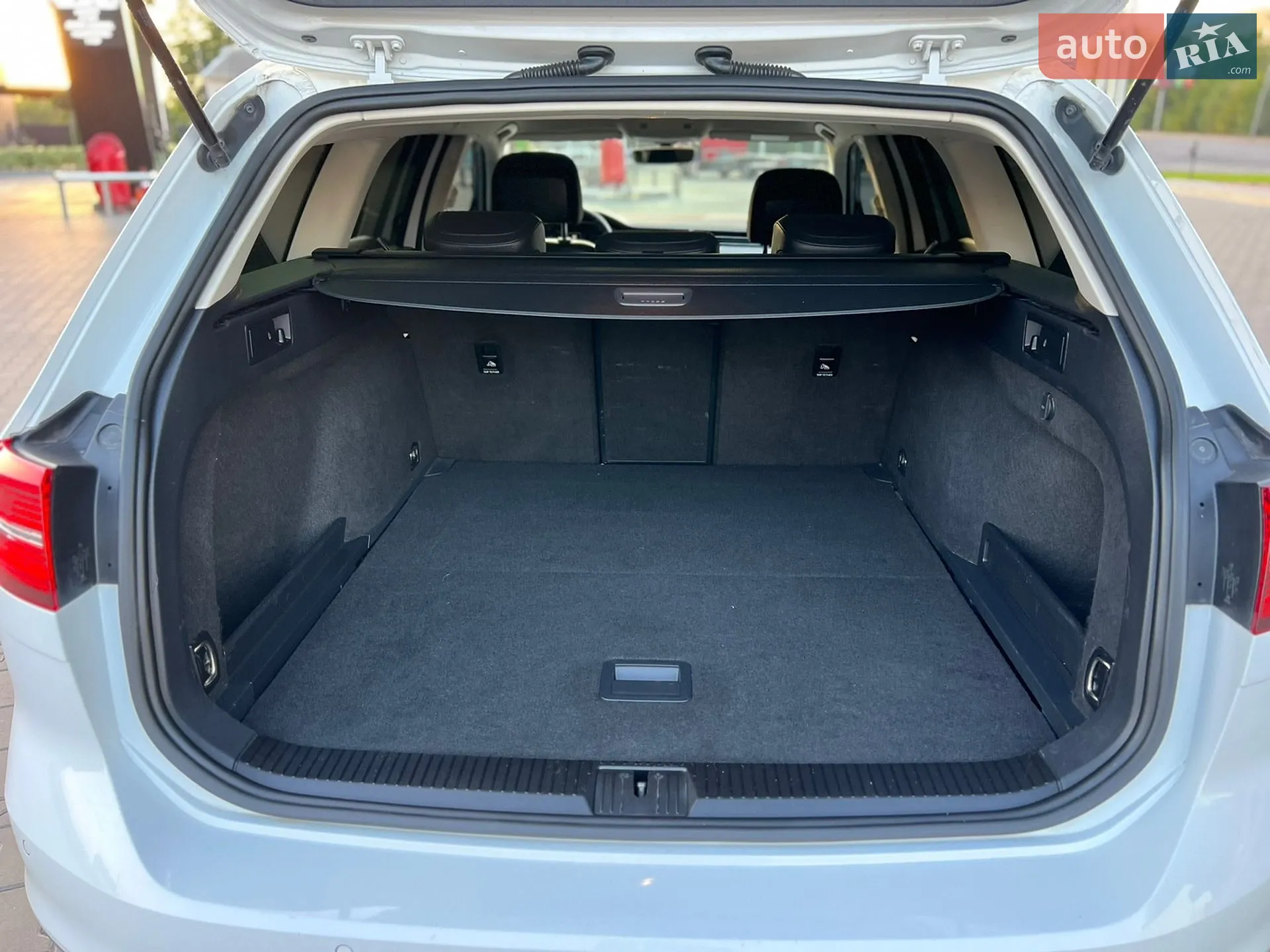 2015 Volkswagen Passat - мініатюра 28