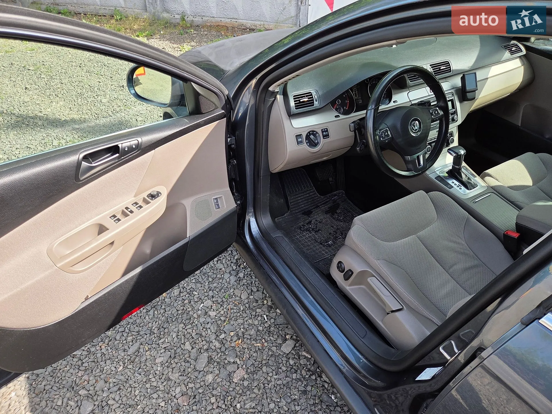 2010 Volkswagen Passat - мініатюра 9