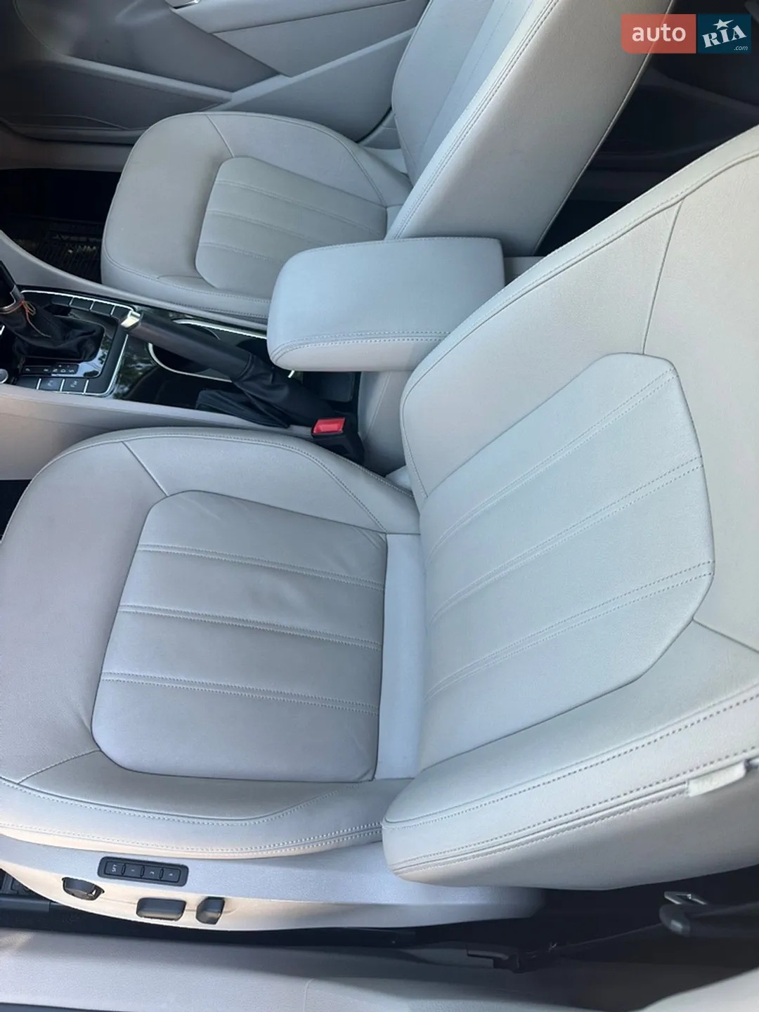 2019 Volkswagen Passat - мініатюра 12