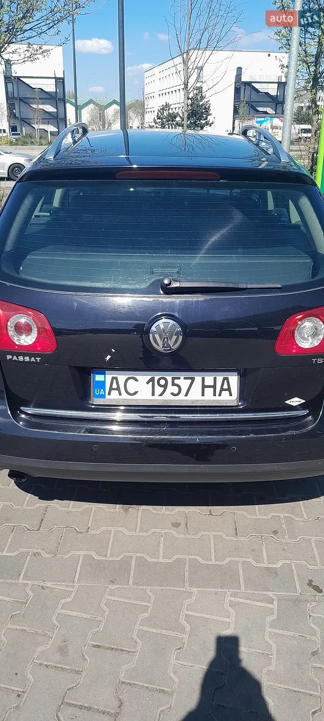 2010 Volkswagen Passat - мініатюра 2