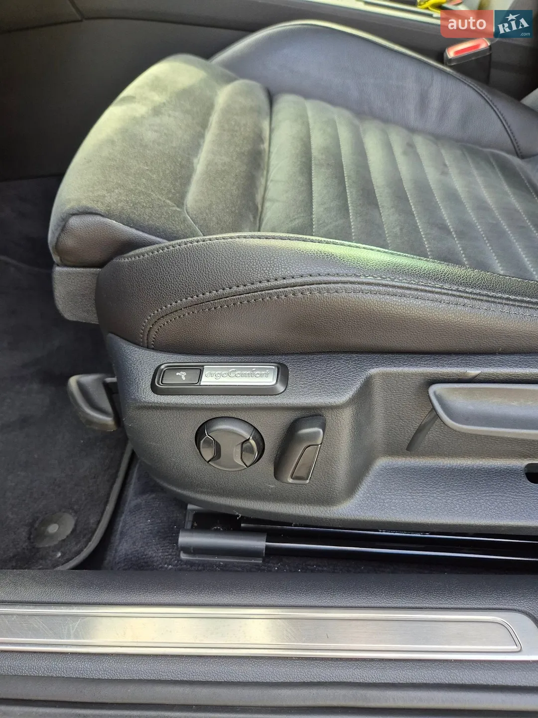 2019 Volkswagen Passat - мініатюра 32