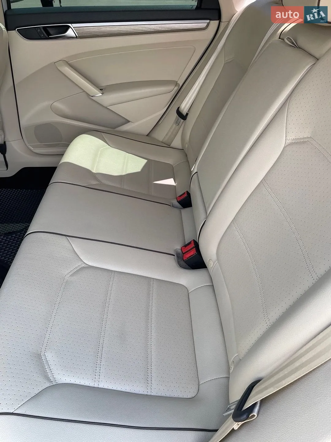 2016 Volkswagen Passat - мініатюра 21