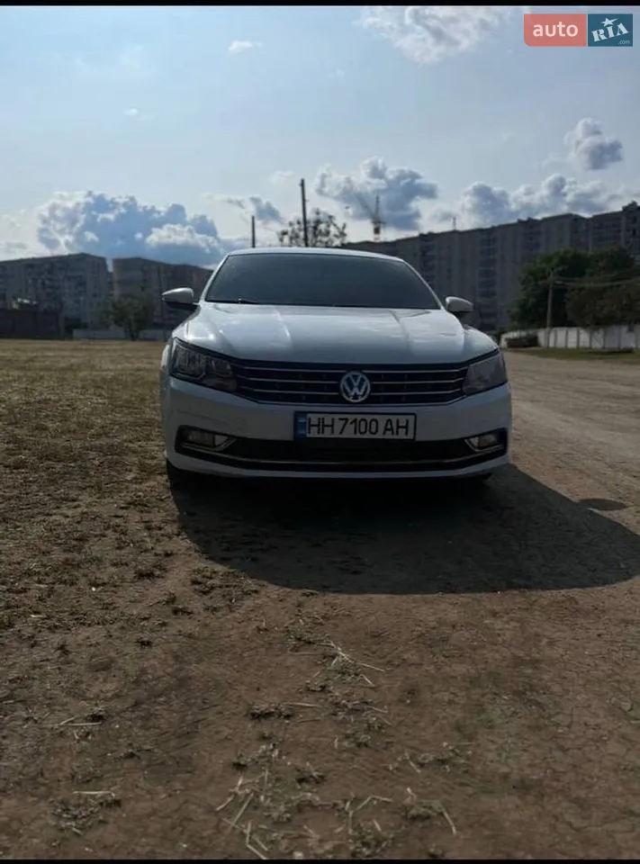 2015 Volkswagen Passat - мініатюра 13