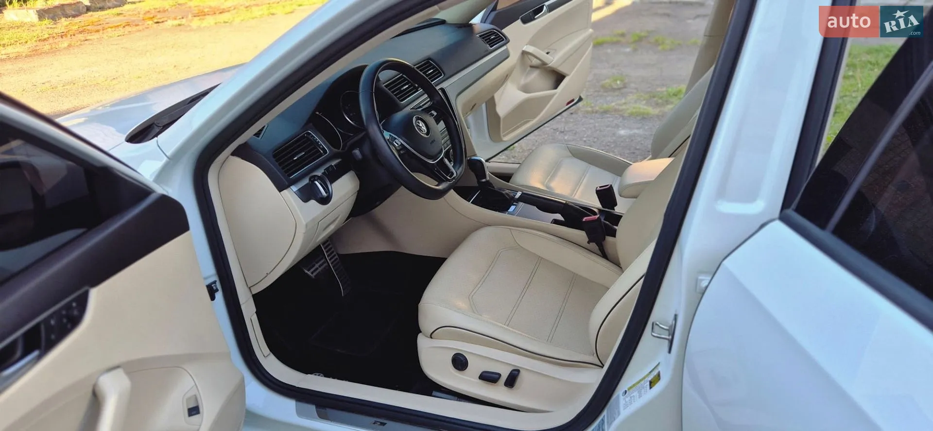 2017 Volkswagen Passat - мініатюра 16