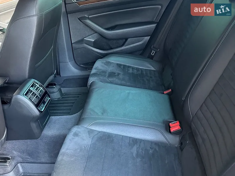 Volkswagen Passat 2018 VIN WVWZZZ3CZJE197497 фото оголошення 36 з 90