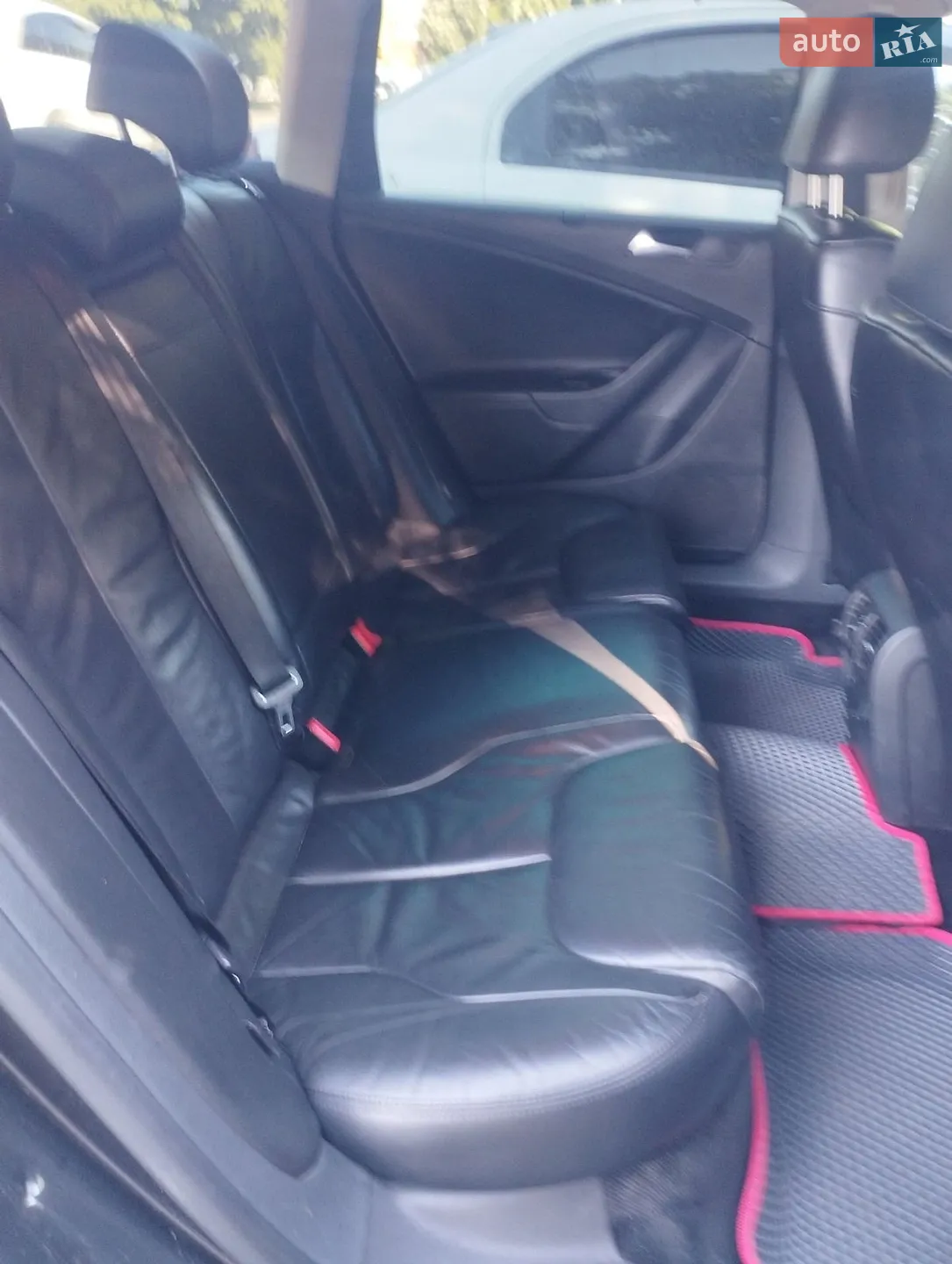 2010 Volkswagen Passat - мініатюра 10