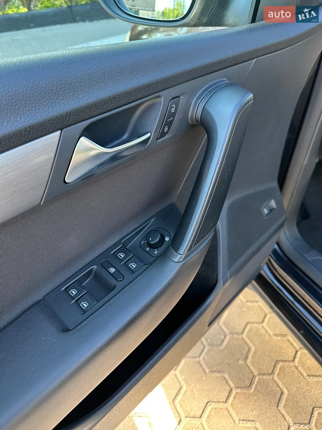 2010 Volkswagen Passat - мініатюра 35