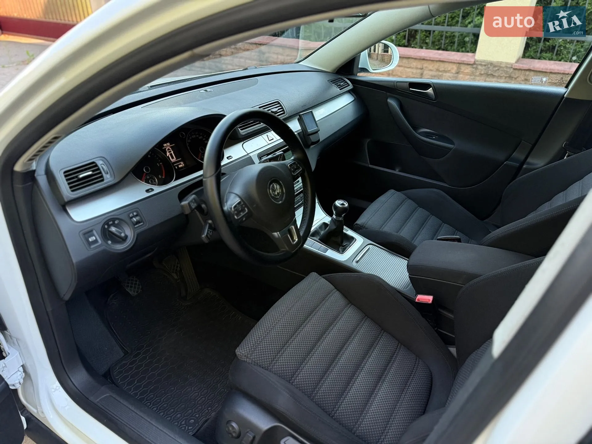 2010 Volkswagen Passat - мініатюра 9