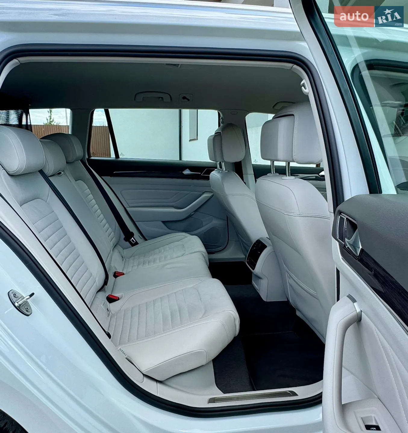 2022 Volkswagen Passat - мініатюра 22