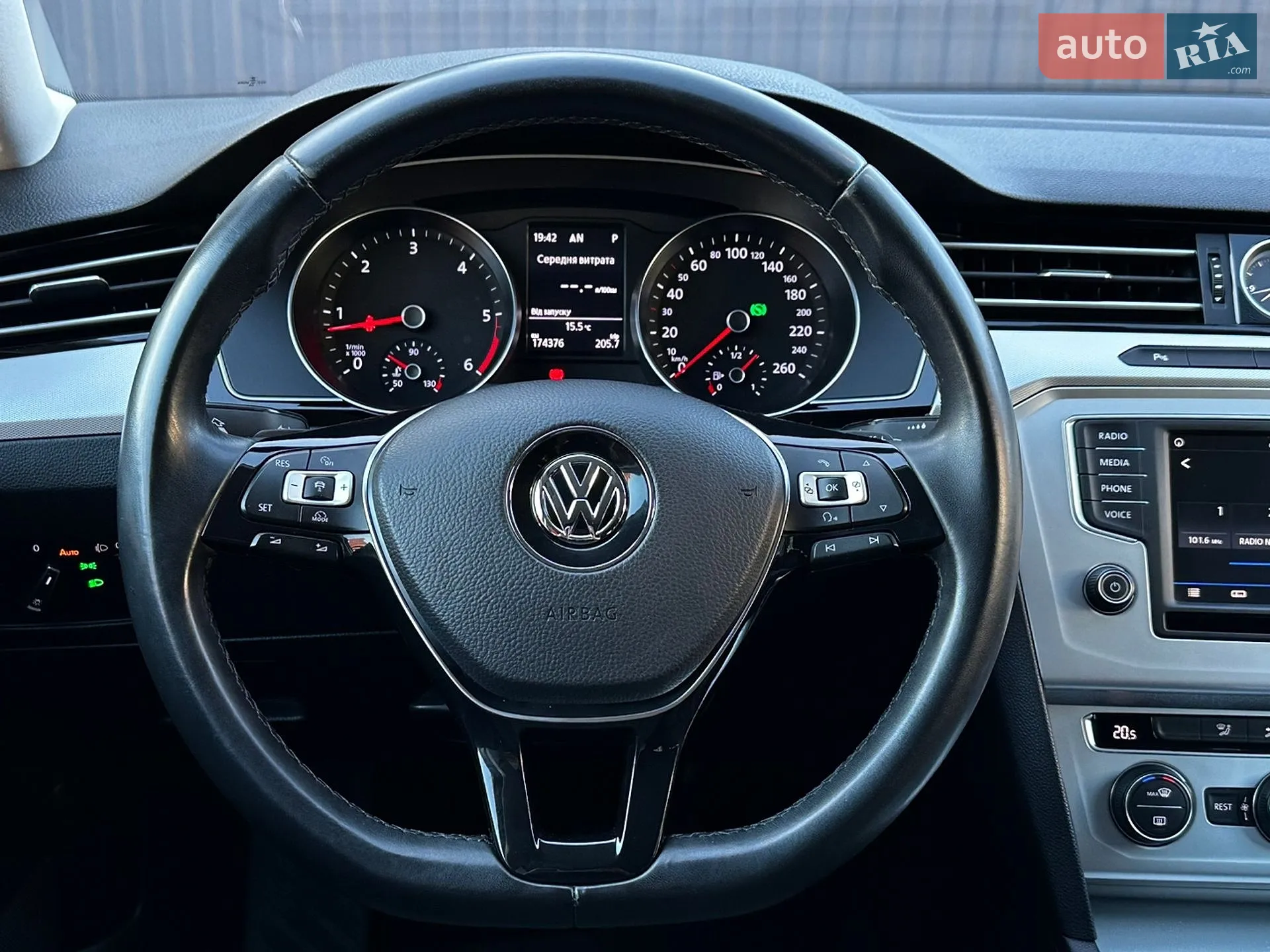 2017 Volkswagen Passat - мініатюра 28