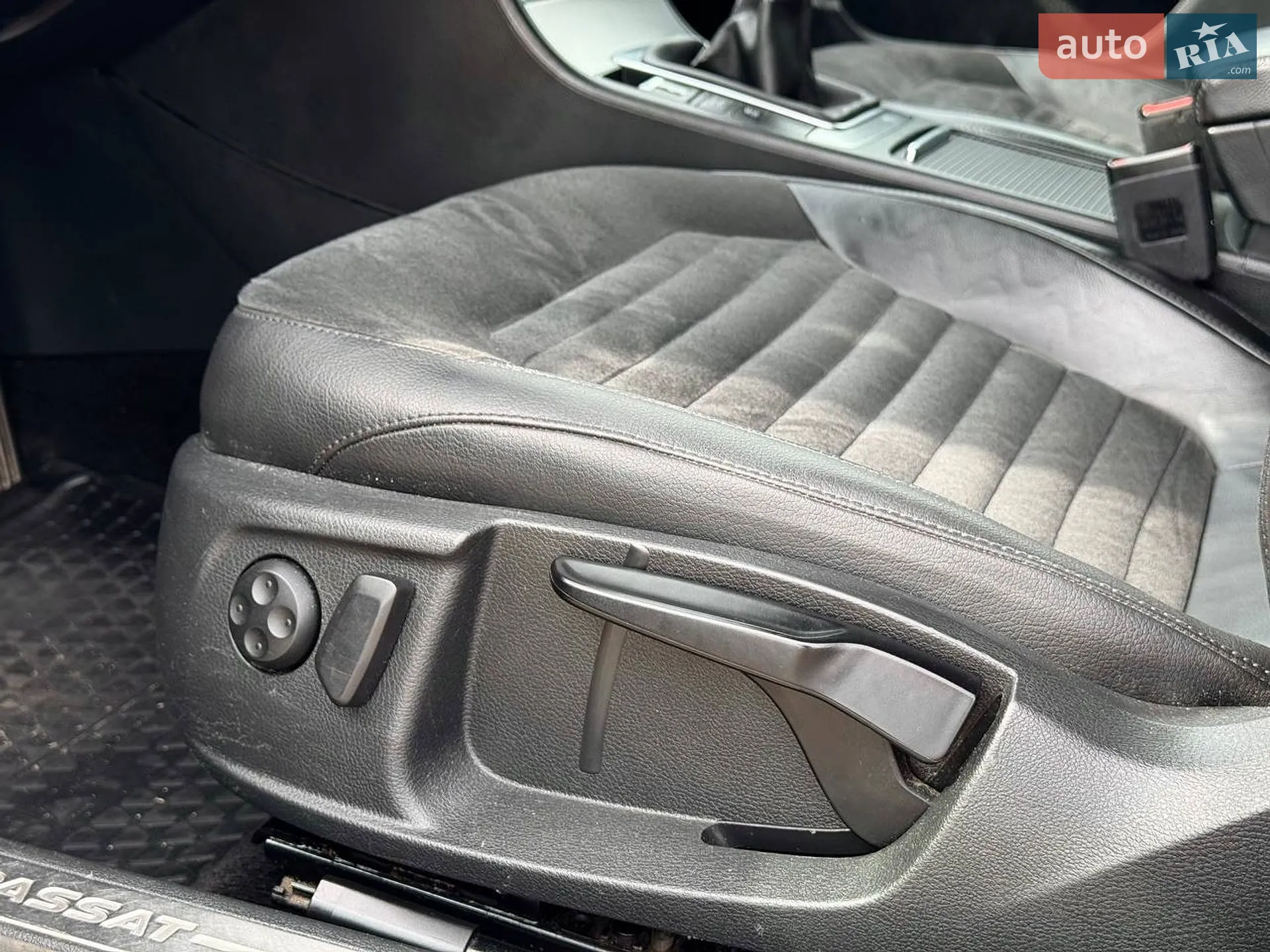 2013 Volkswagen Passat - мініатюра 19