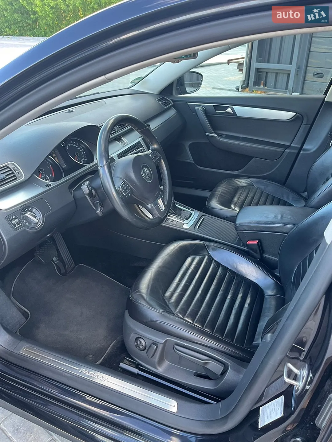 2011 Volkswagen Passat - мініатюра 21