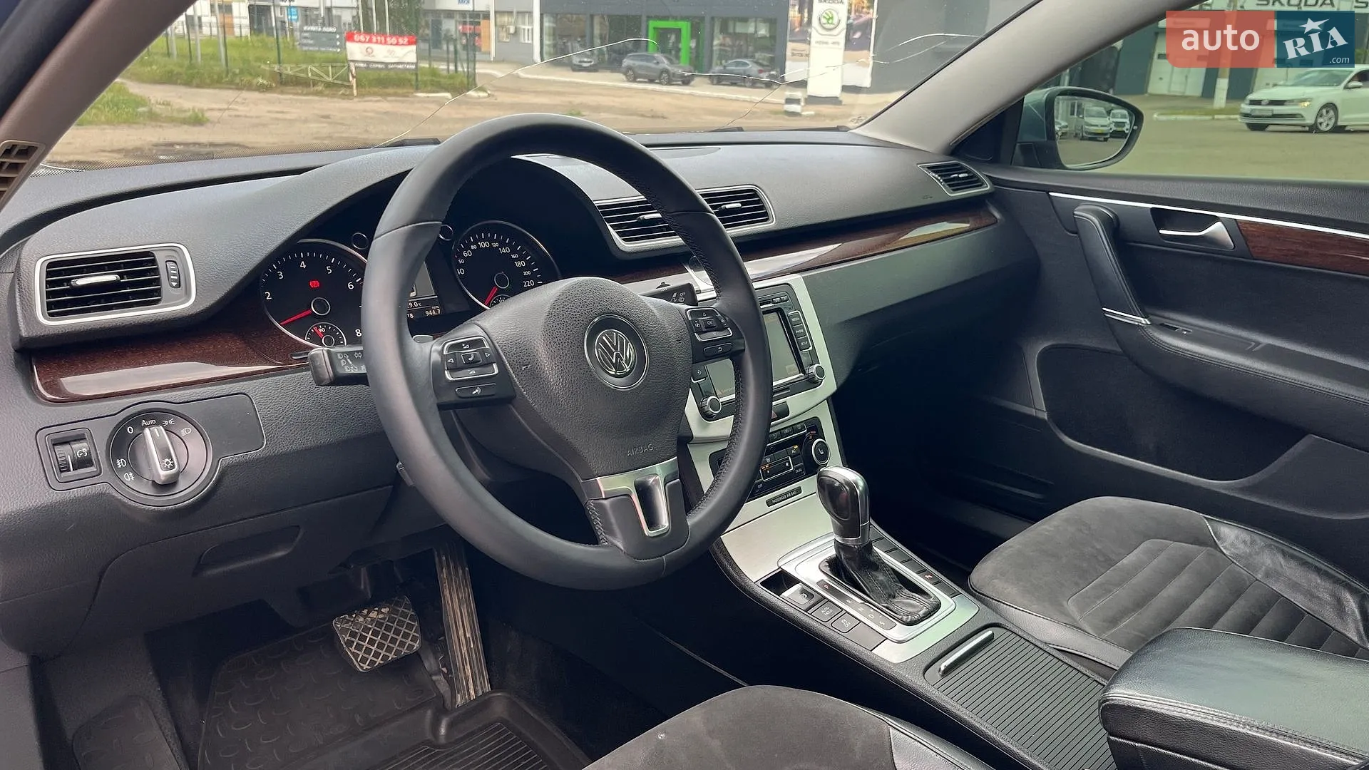 2011 Volkswagen Passat - мініатюра 9