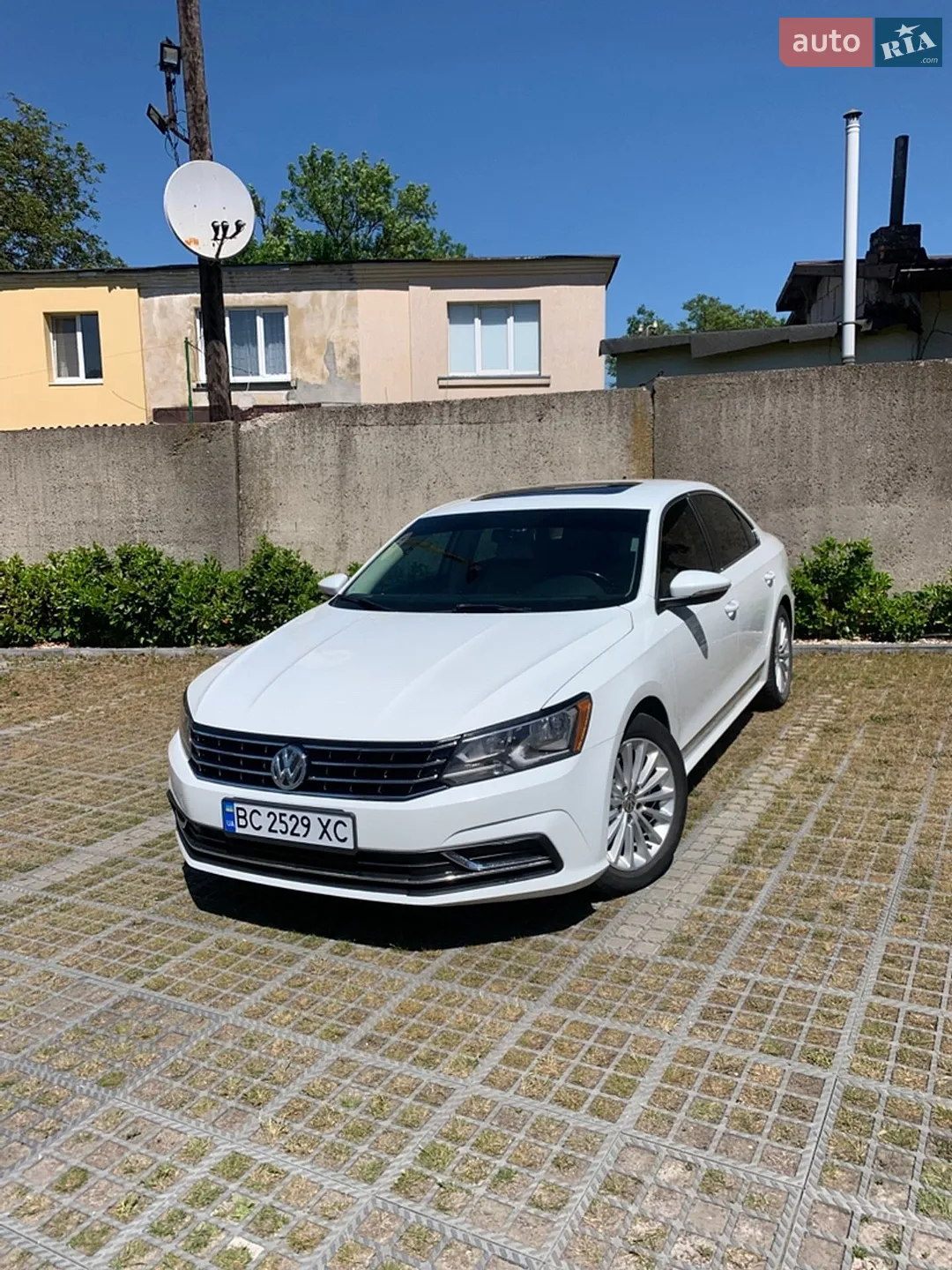 2016 Volkswagen Passat - мініатюра 2