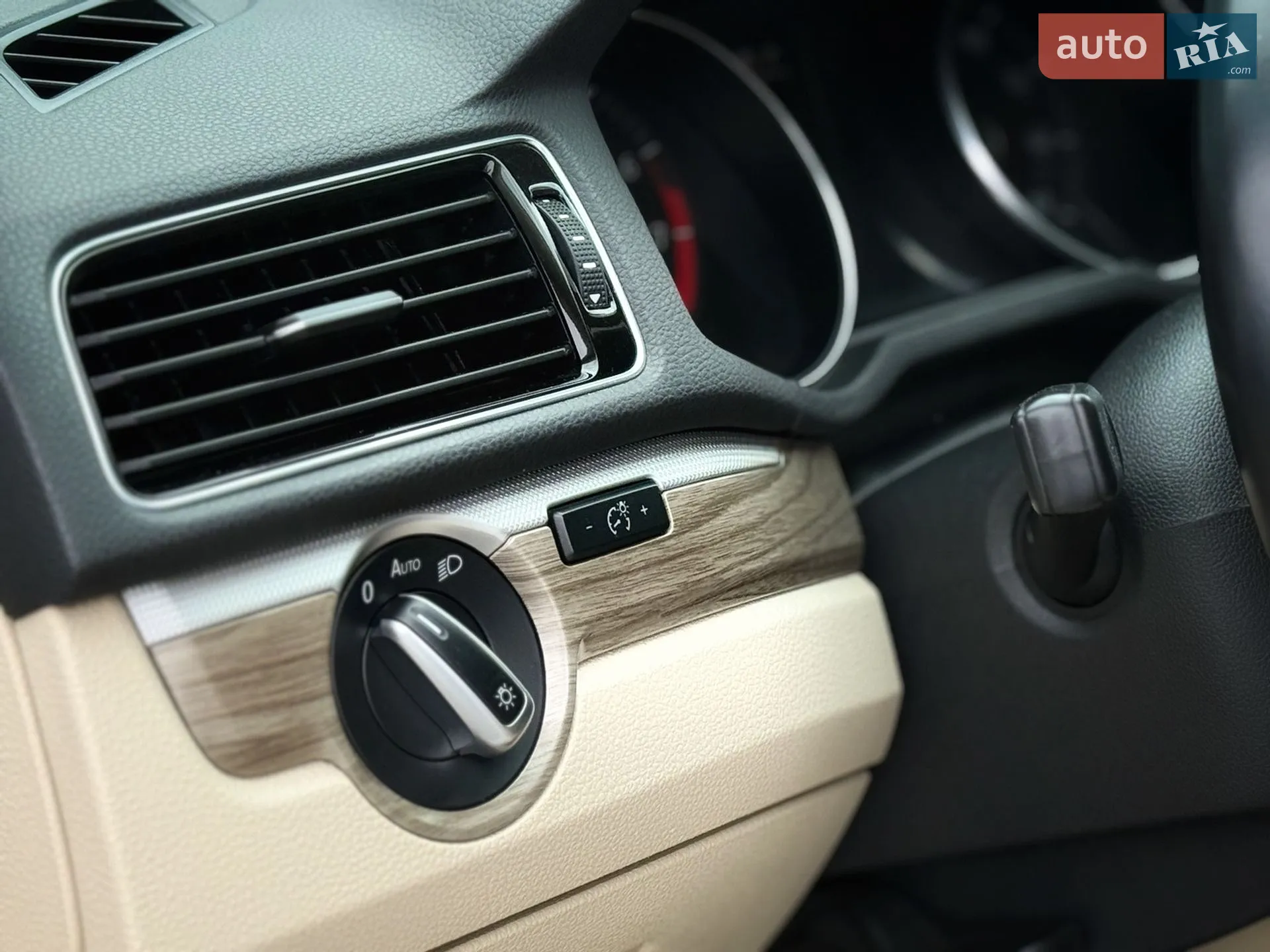 2015 Volkswagen Passat - мініатюра 9