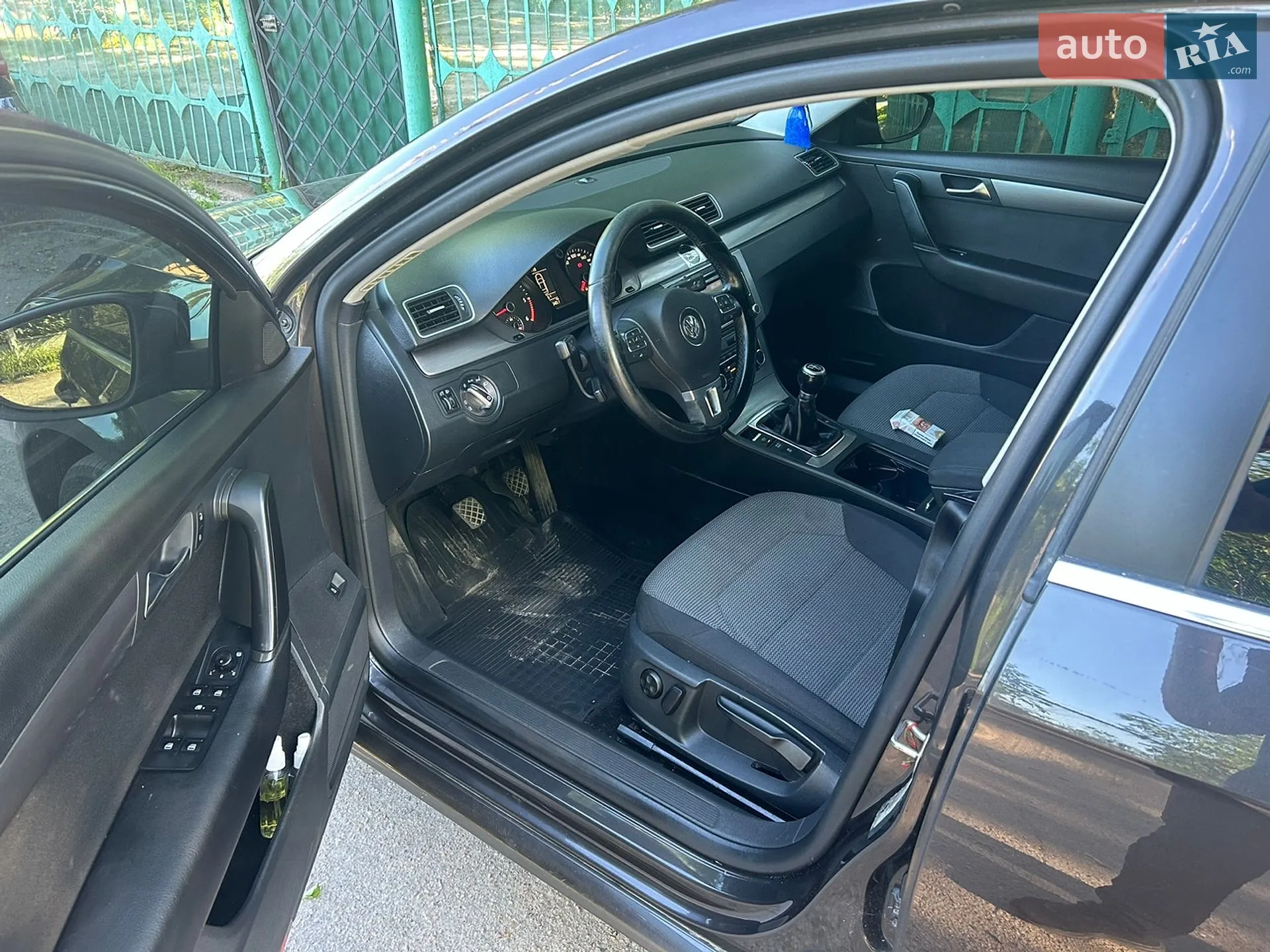 2010 Volkswagen Passat - мініатюра 6