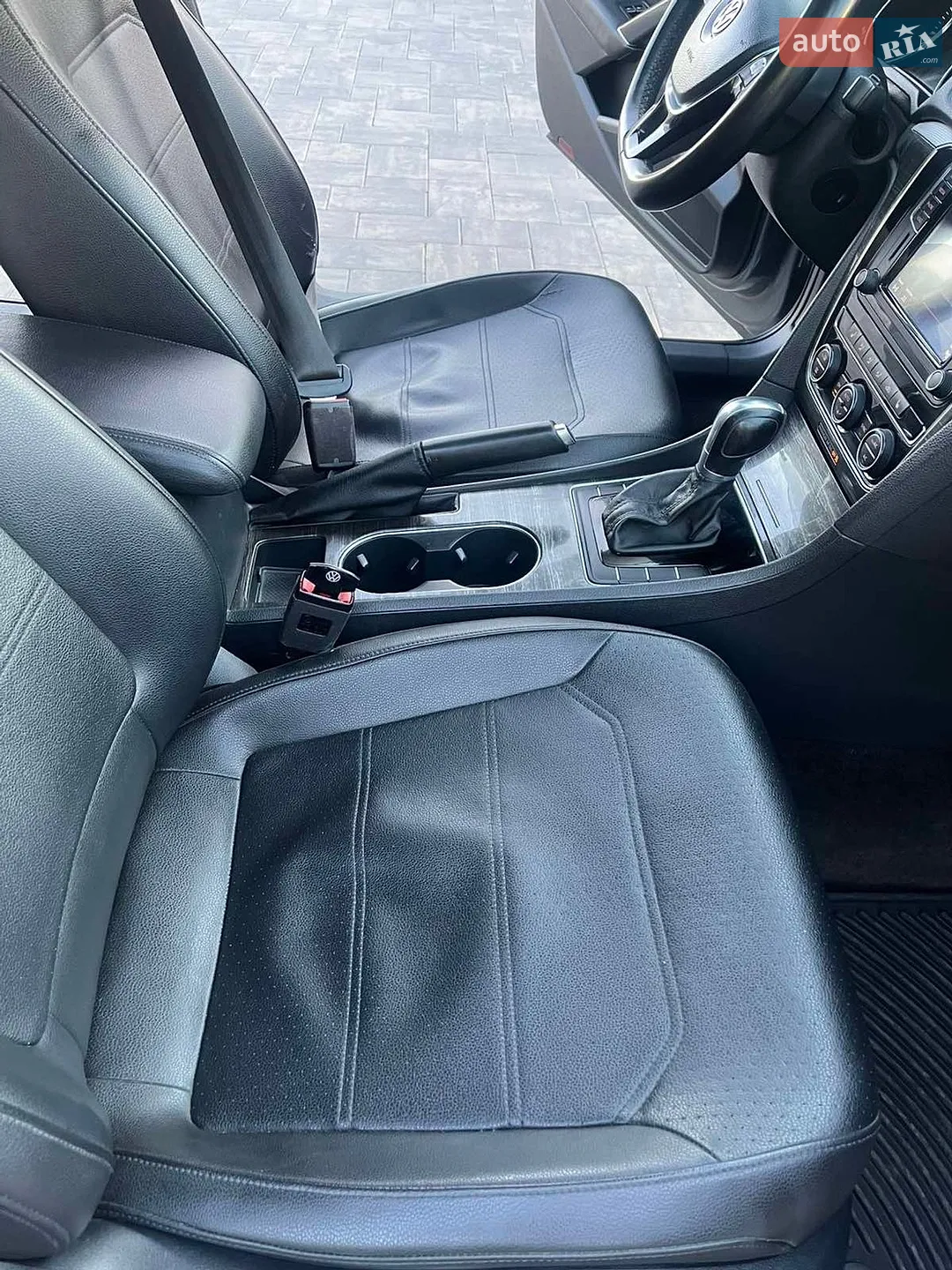 2016 Volkswagen Passat - мініатюра 36