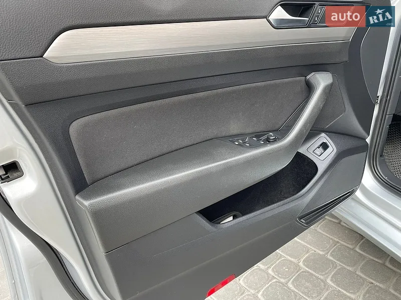 Volkswagen Passat 2014 VIN WVWZZZ3CZFE419834 фото оголошення 20 з 60
