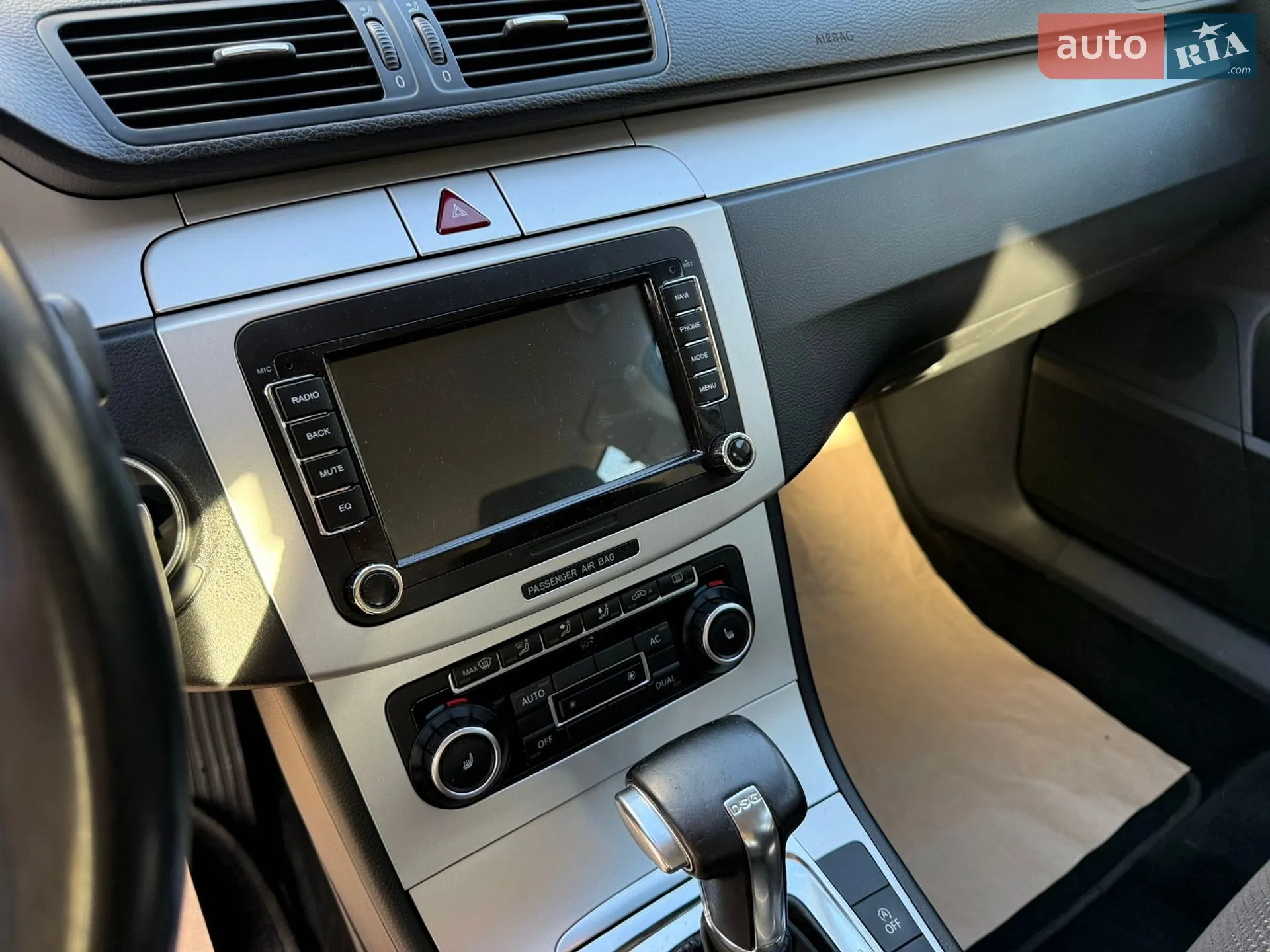 2010 Volkswagen Passat - мініатюра 12