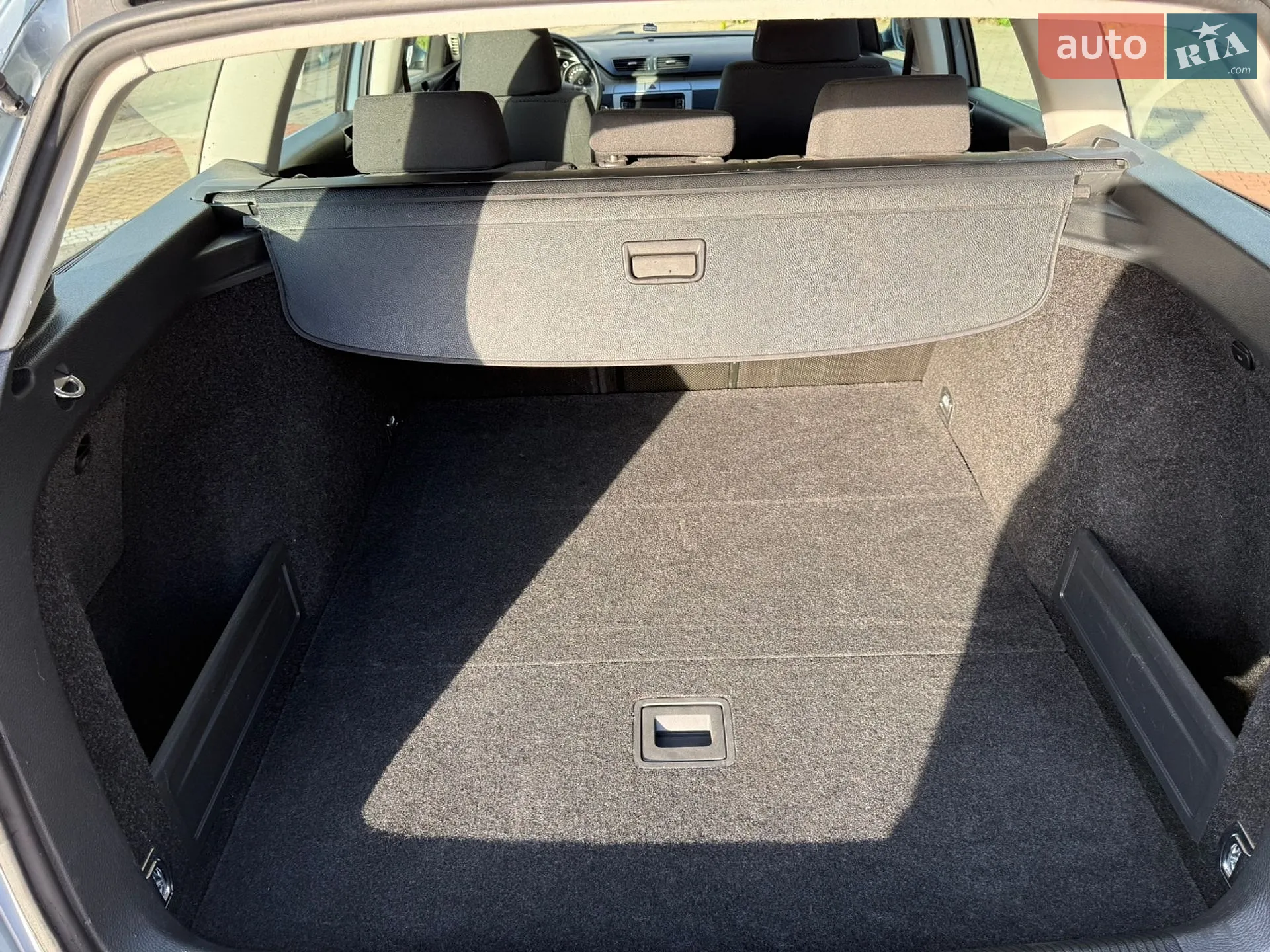 2010 Volkswagen Passat - мініатюра 20