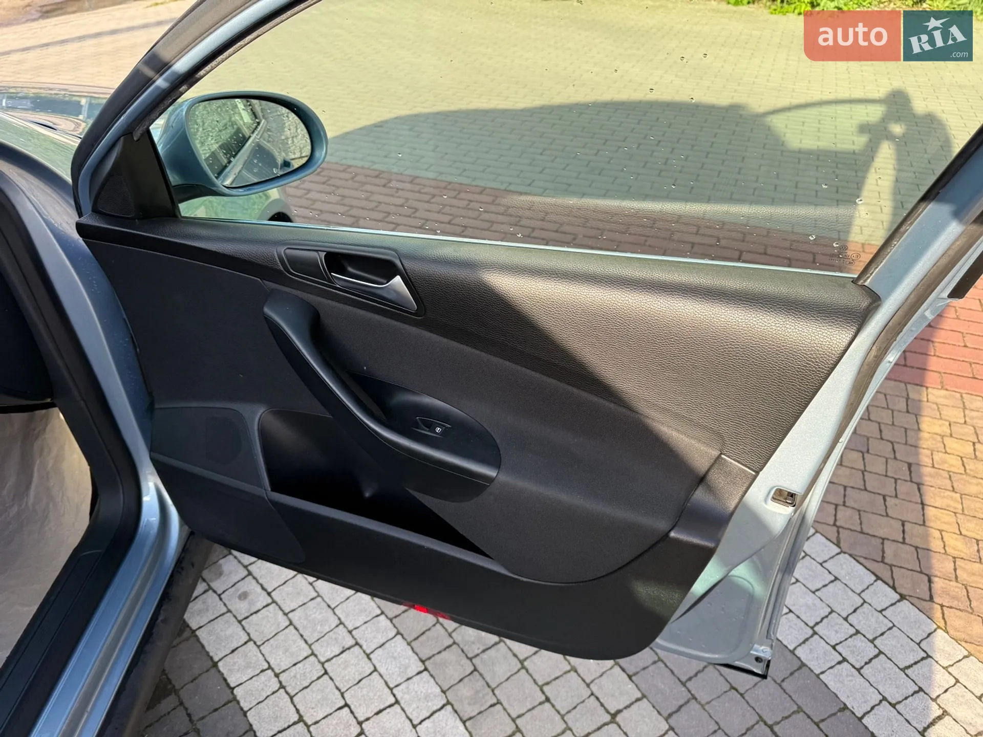 2010 Volkswagen Passat - мініатюра 24