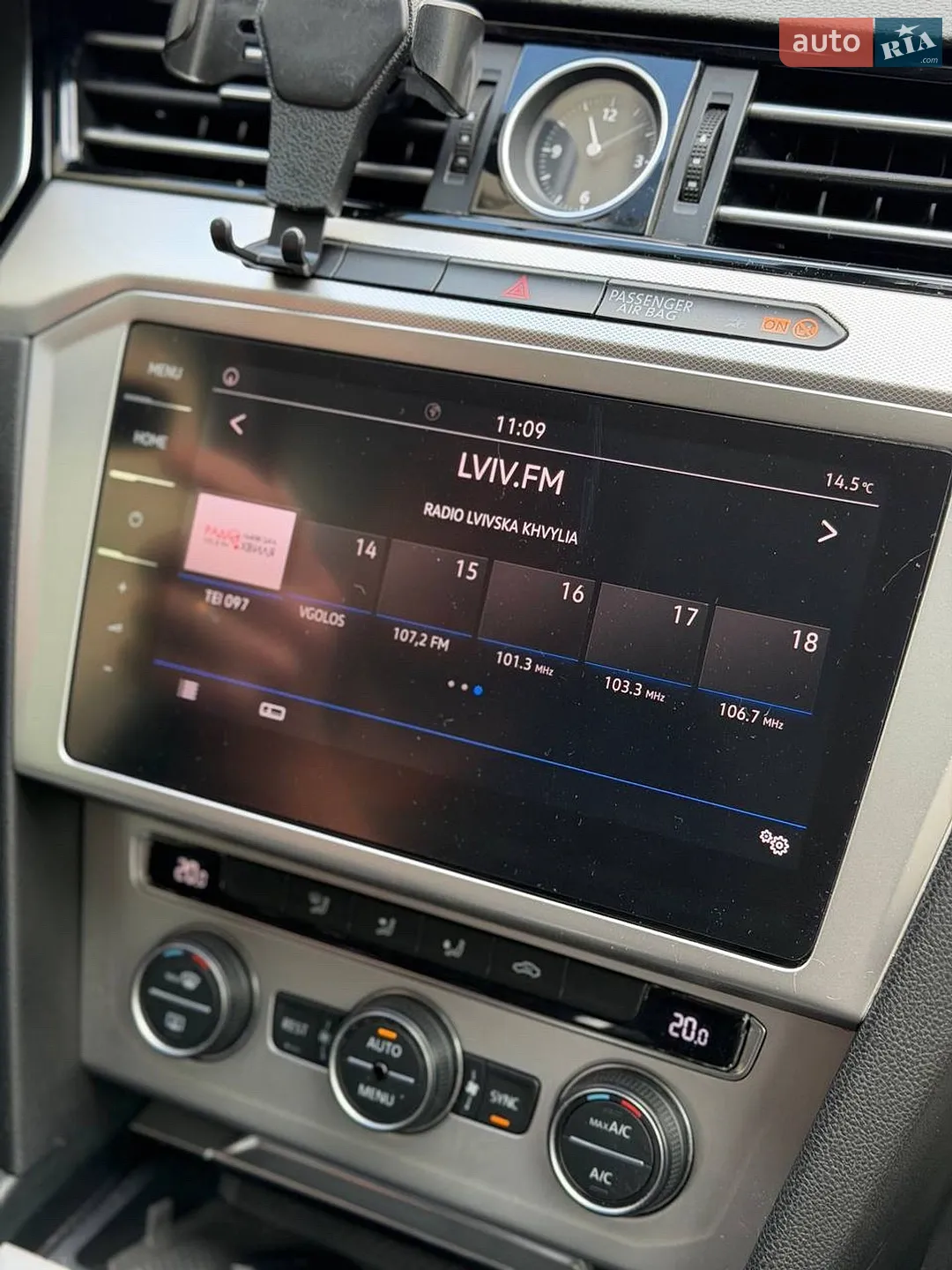 2017 Volkswagen Passat - мініатюра 24