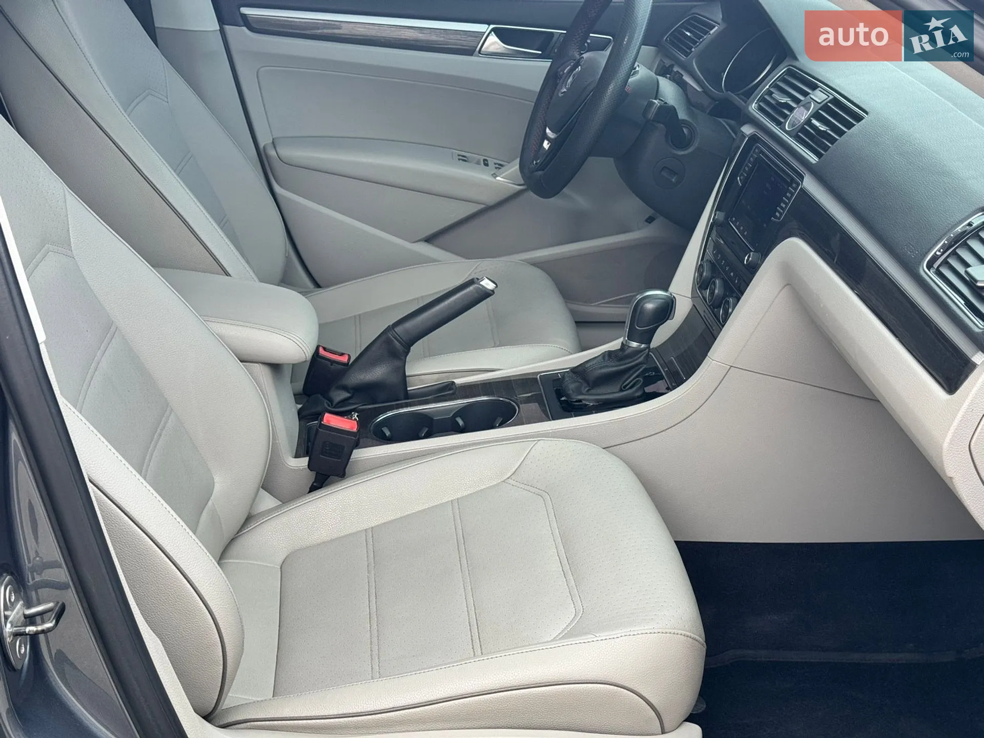 2016 Volkswagen Passat - мініатюра 21