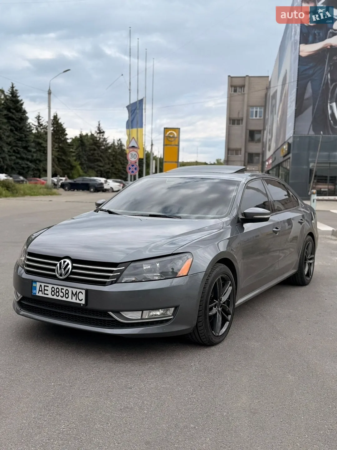 2014 Volkswagen Passat - мініатюра 3