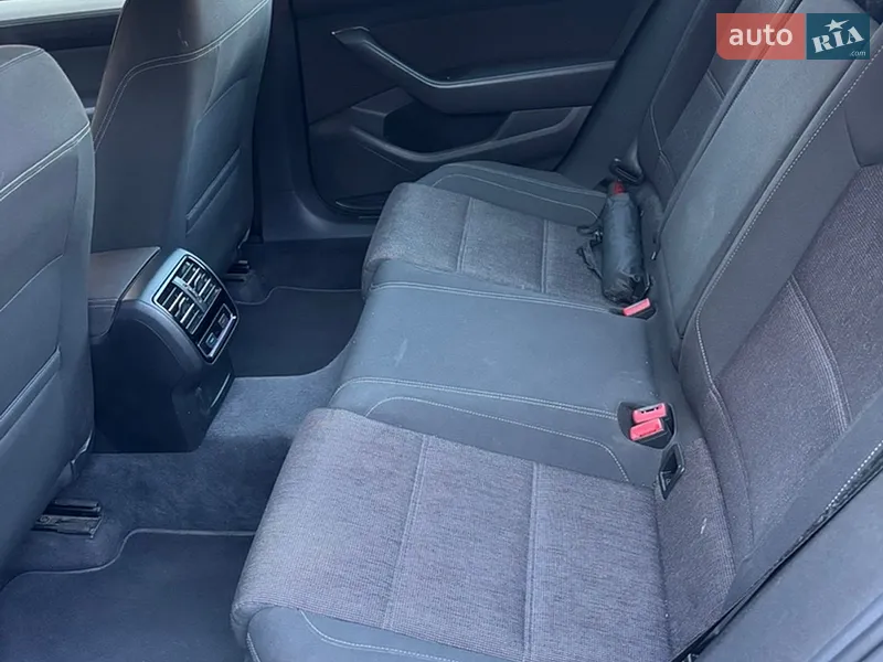 Volkswagen Passat 2016 VIN WVWZZZ3CZGE151511 фото оголошення 10 з 54