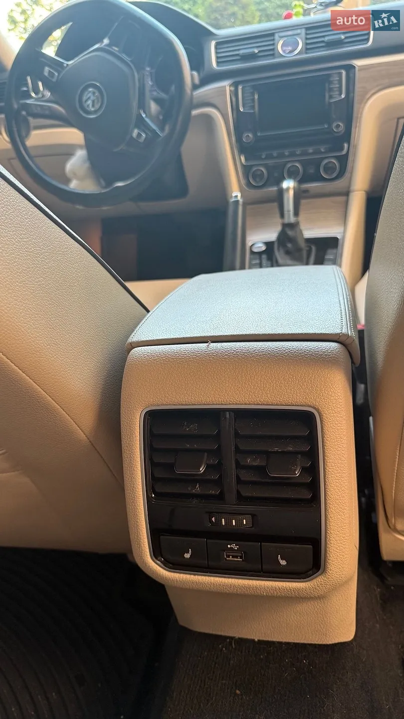 2016 Volkswagen Passat - мініатюра 18