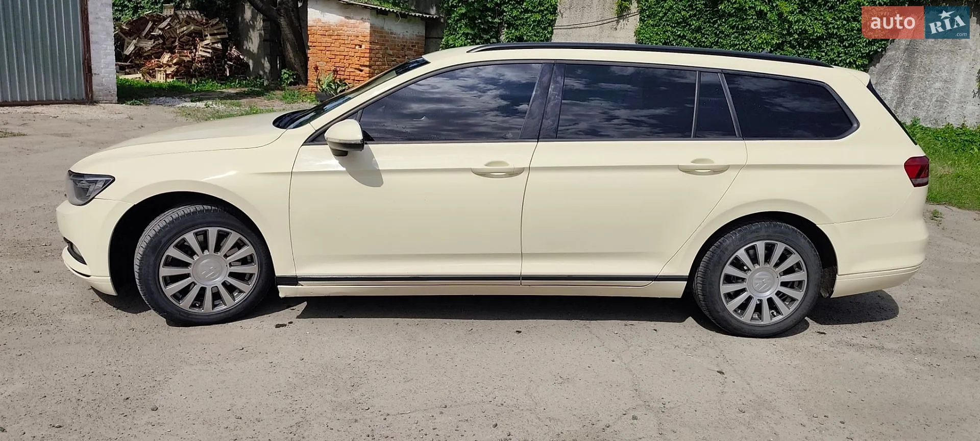 2016 Volkswagen Passat - мініатюра 2
