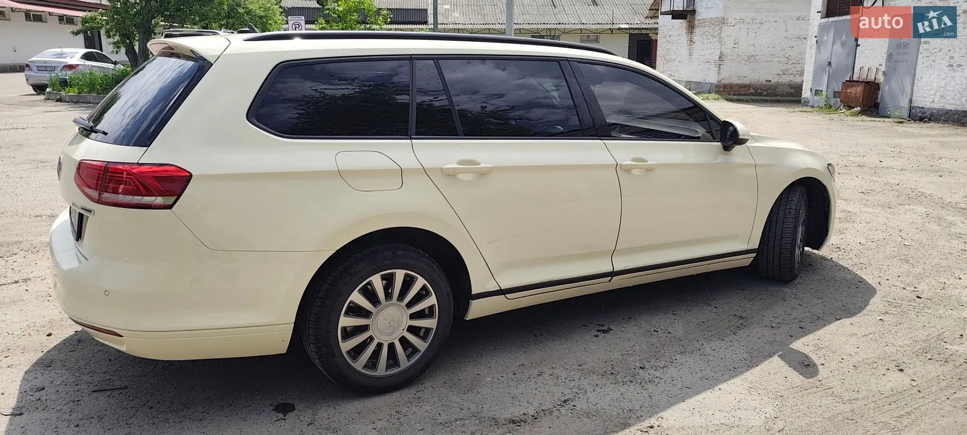 2016 Volkswagen Passat - мініатюра 4