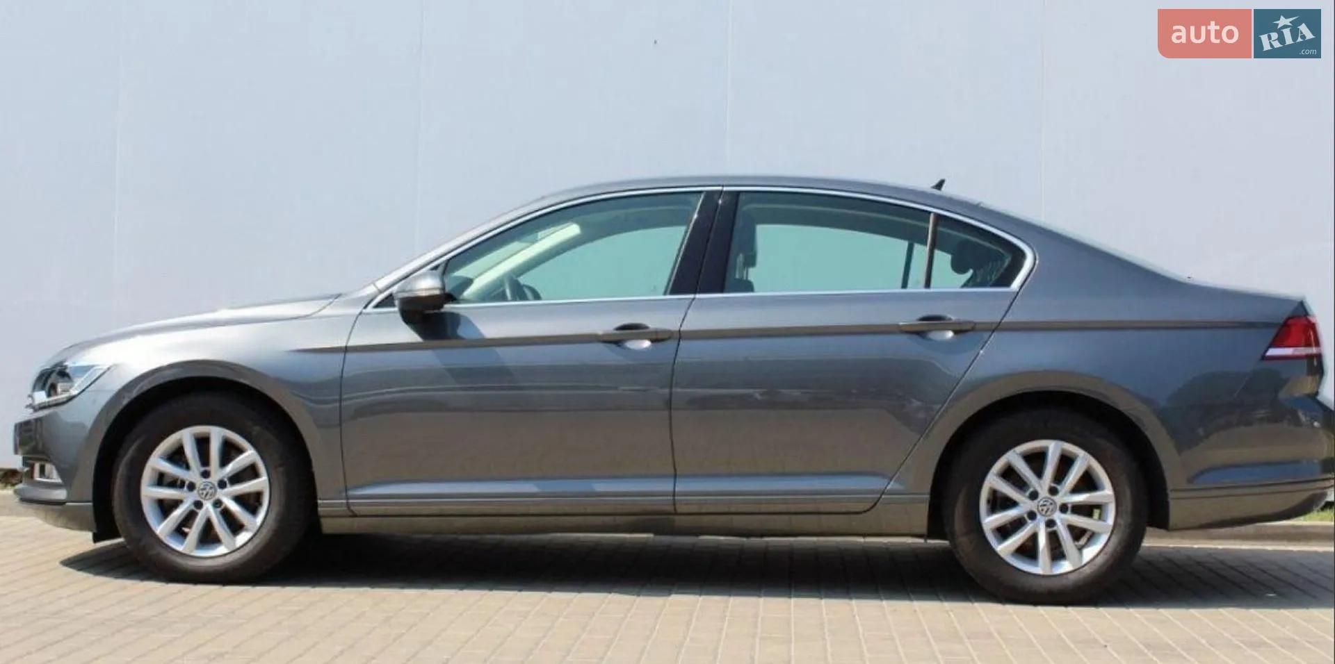 2017 Volkswagen Passat - мініатюра 2