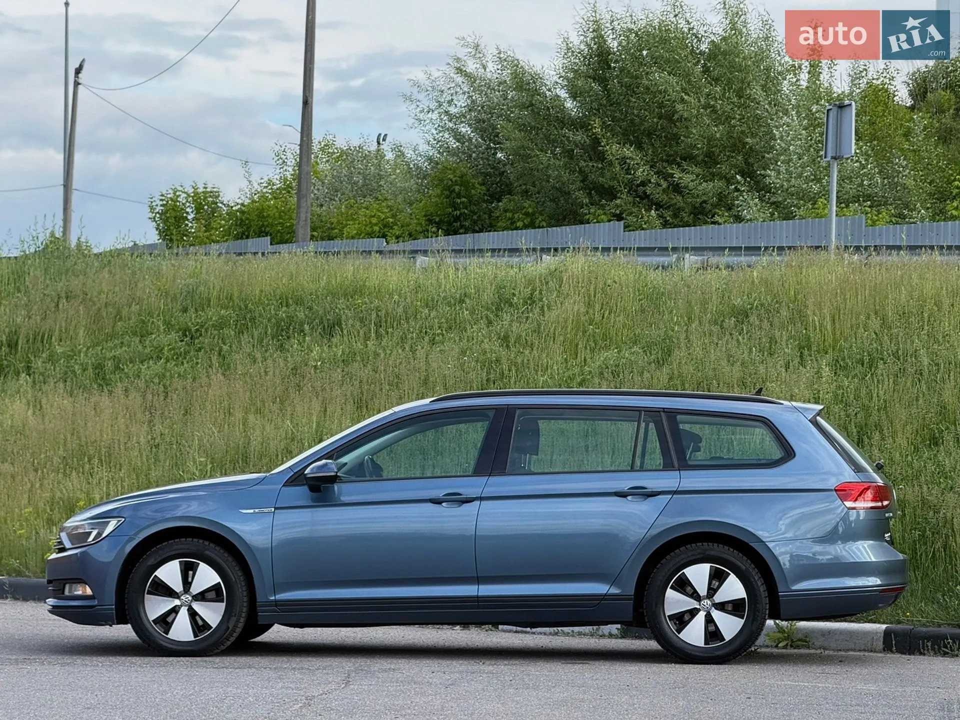 2016 Volkswagen Passat - мініатюра 9