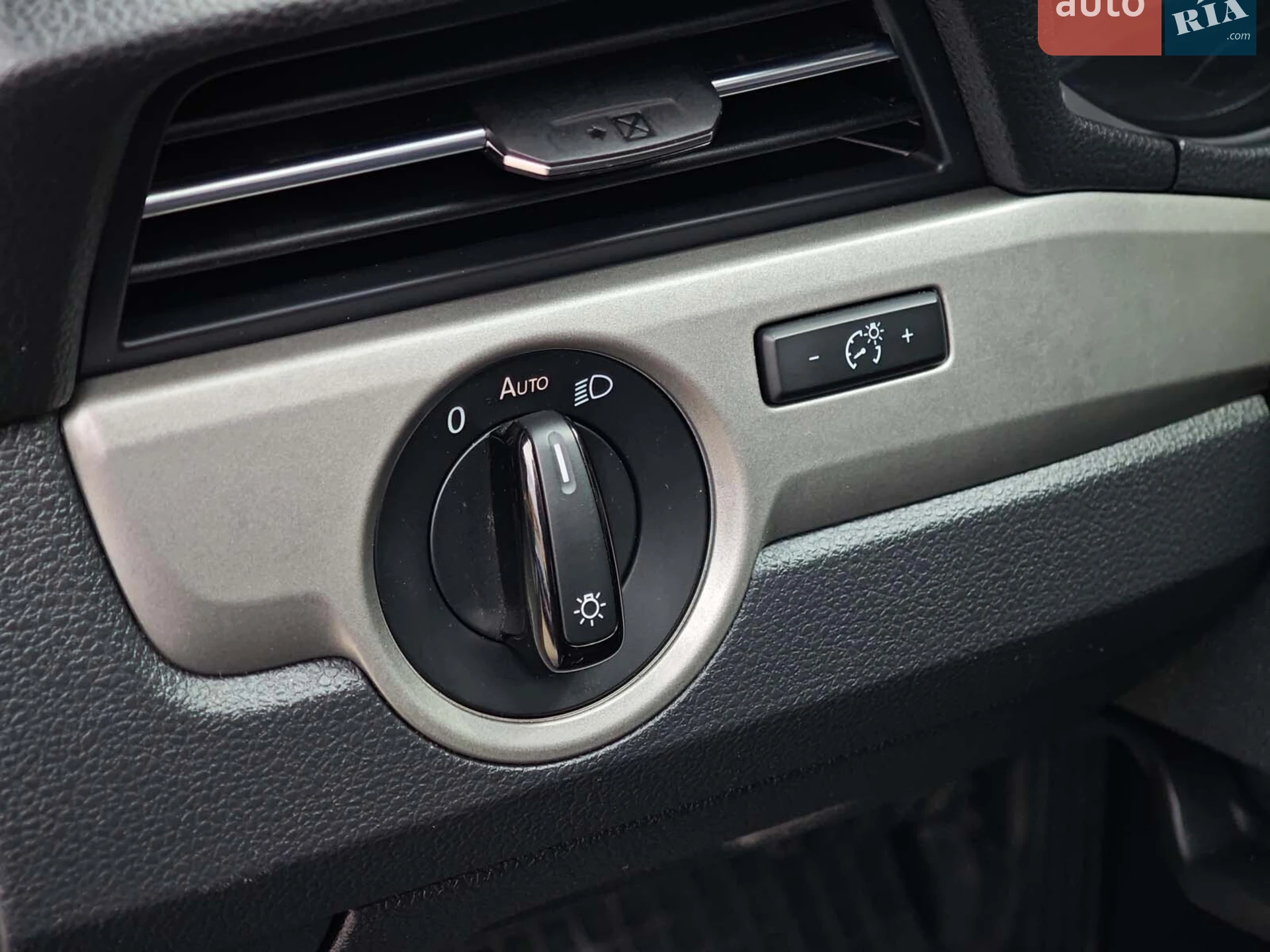 2021 Volkswagen Passat - мініатюра 27