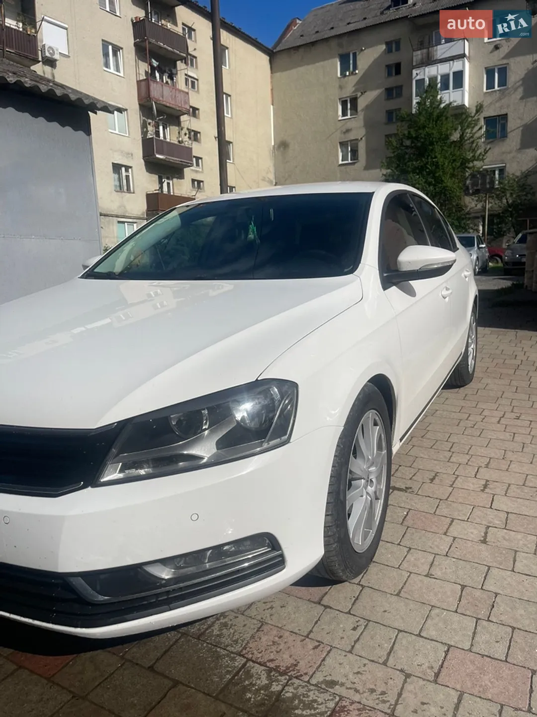 2012 Volkswagen Passat - мініатюра 2