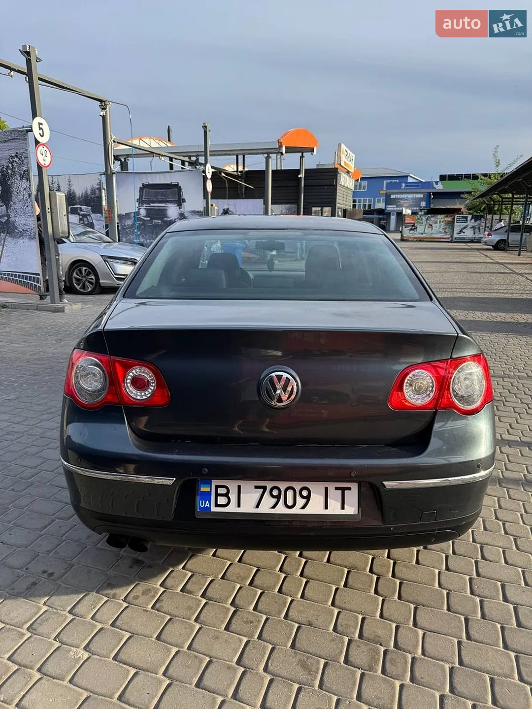 2010 Volkswagen Passat - мініатюра 6