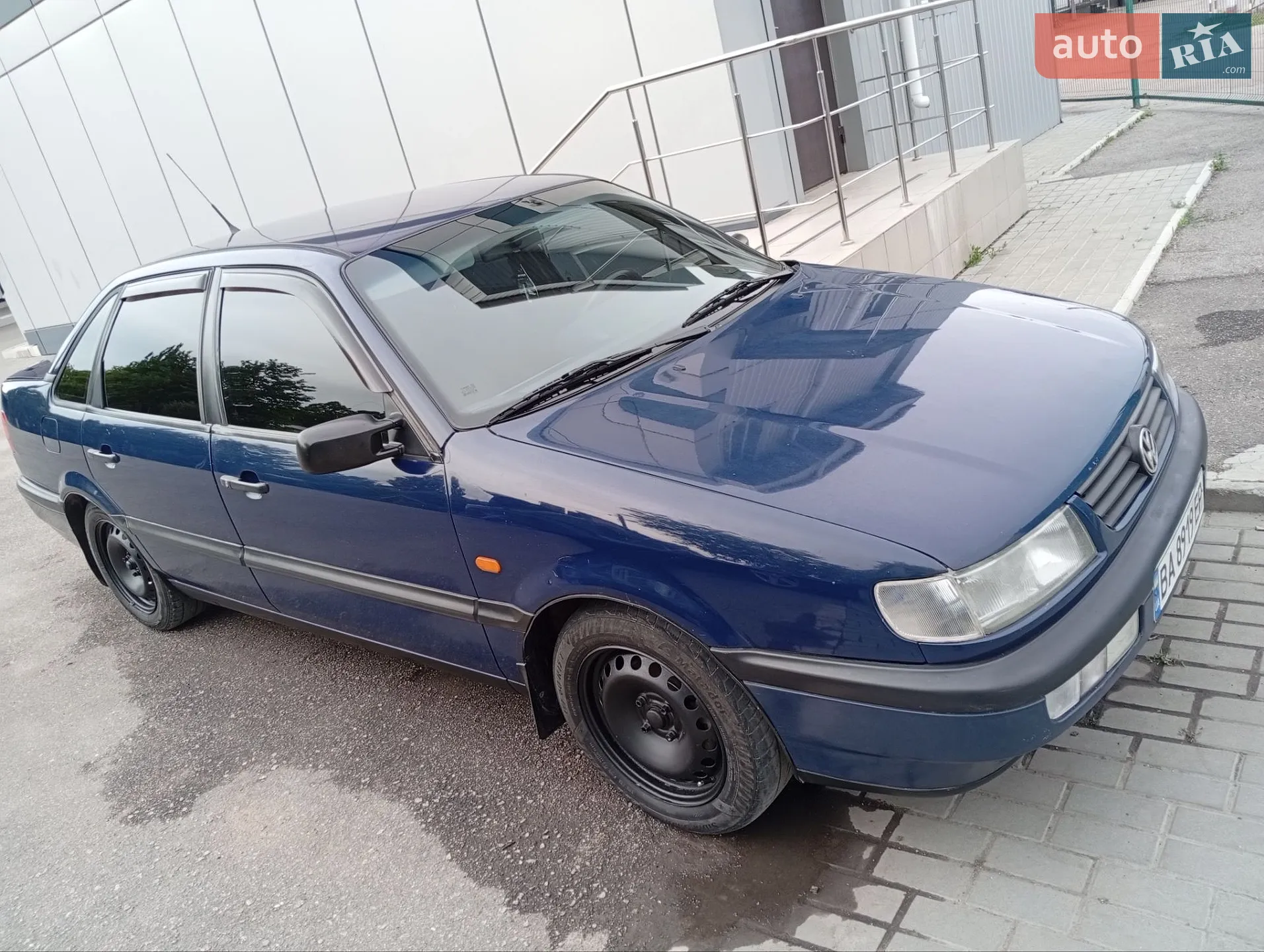 Volkswagen Passat 1996 VIN WVWZZZ3AZTE182448 фото оголошення 3 з 18