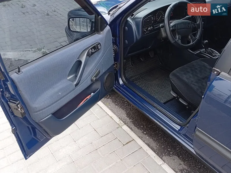 Volkswagen Passat 1996 VIN WVWZZZ3AZTE182448 фото оголошення 12 з 56