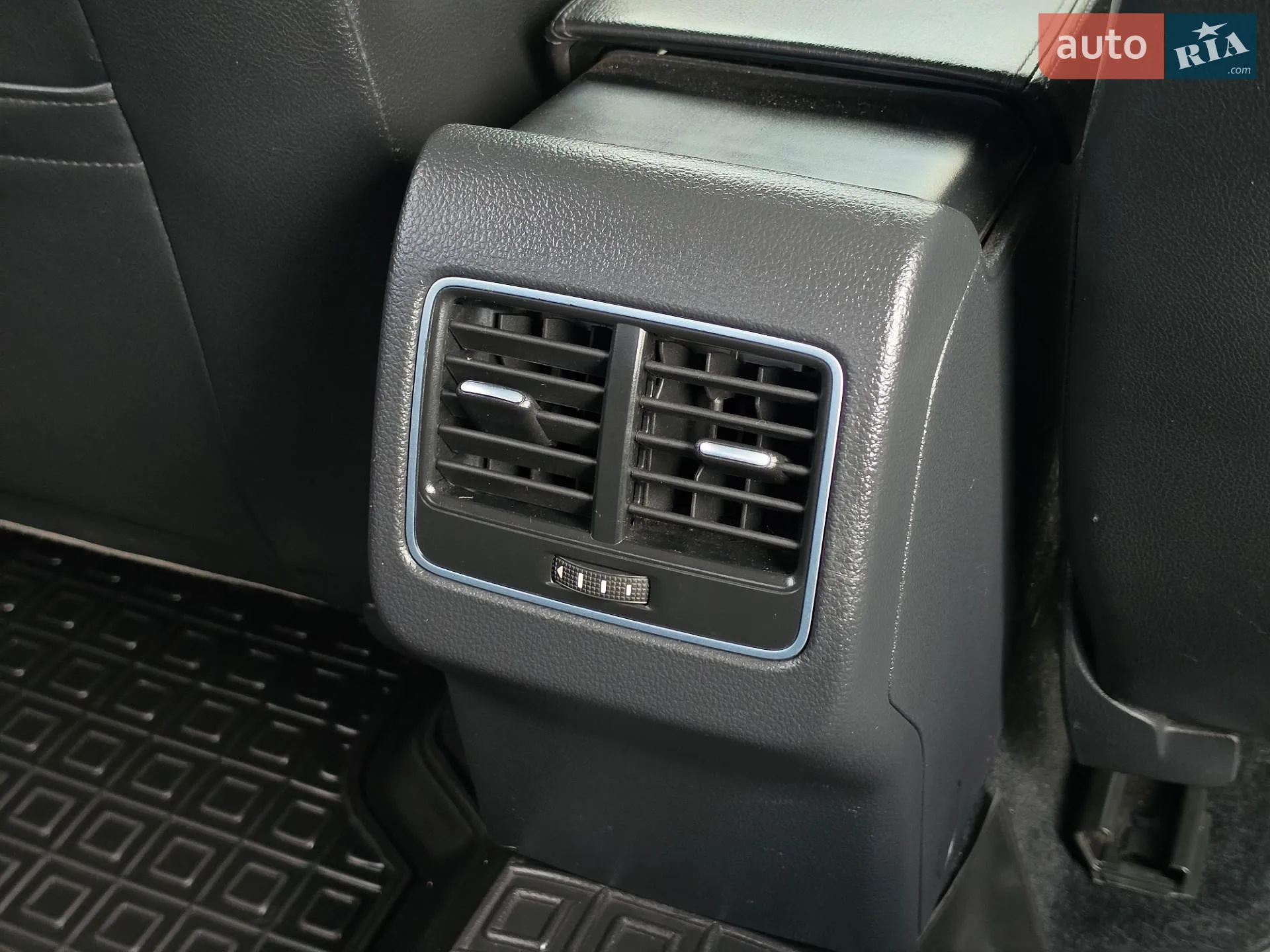2013 Volkswagen Passat - мініатюра 27