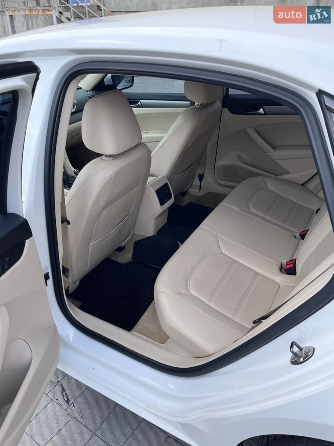 2014 Volkswagen Passat - мініатюра 14
