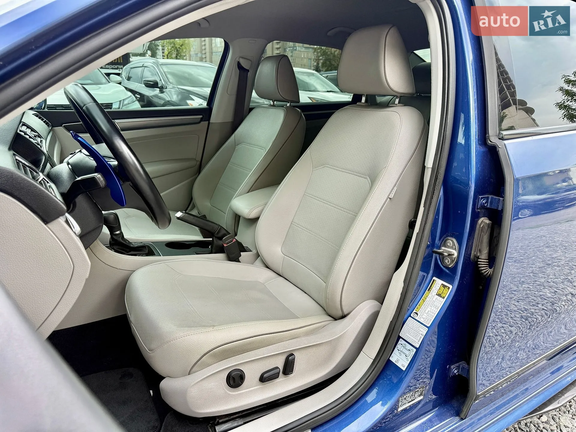 2017 Volkswagen Passat - мініатюра 9