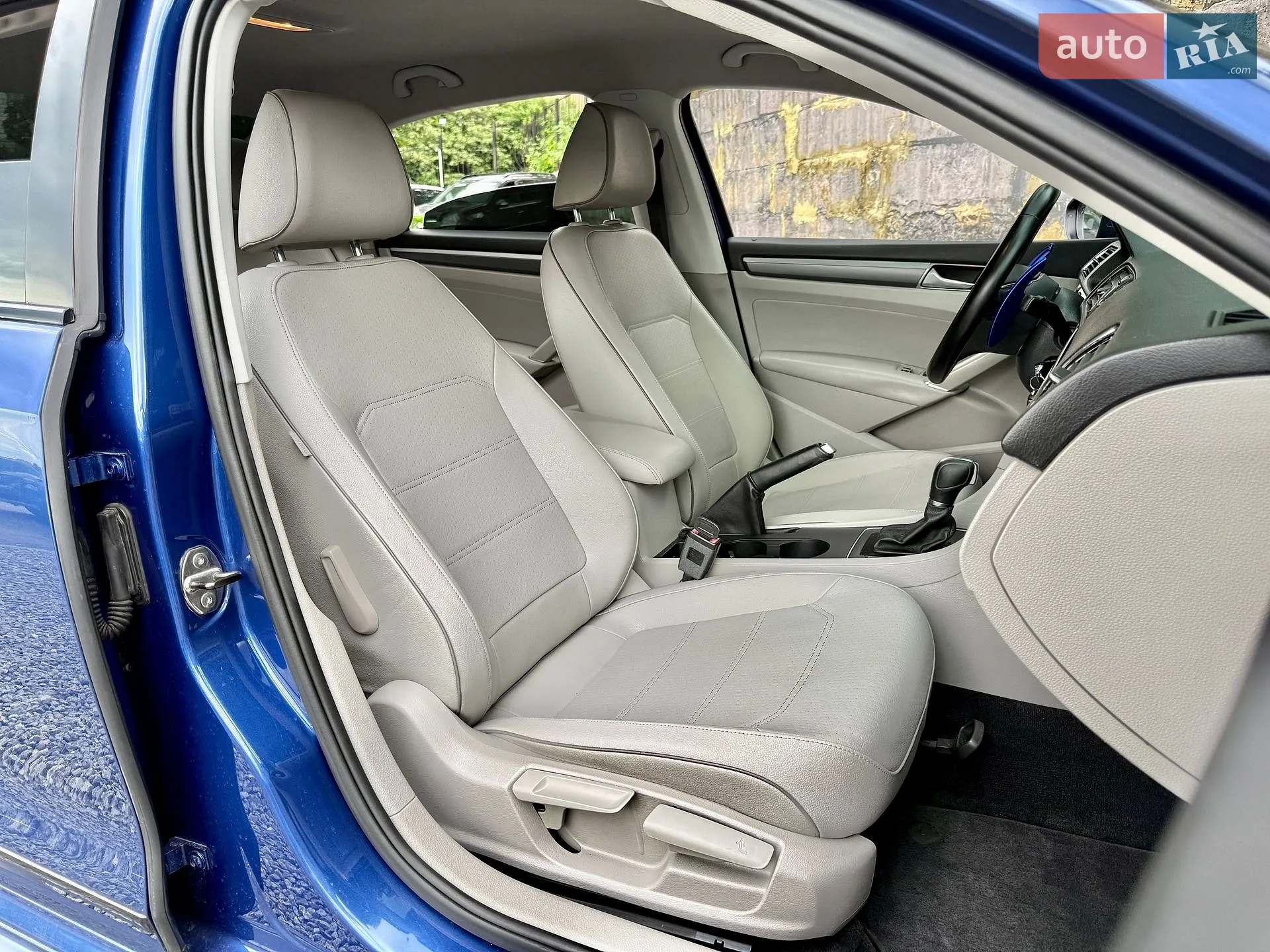 2017 Volkswagen Passat - мініатюра 12
