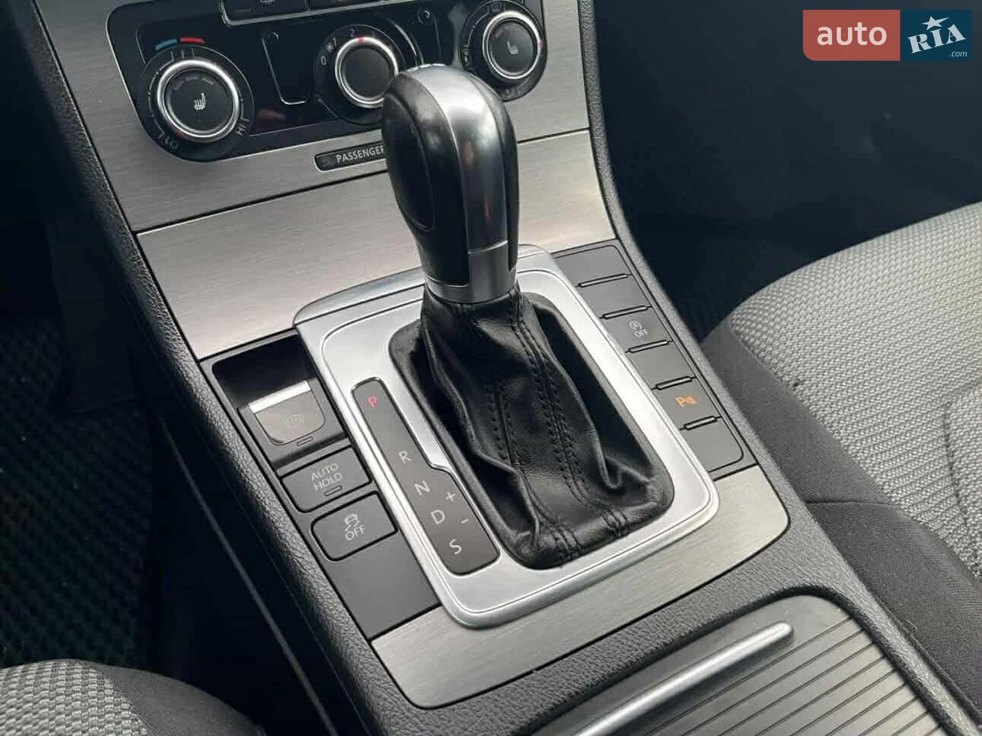 2010 Volkswagen Passat - мініатюра 5