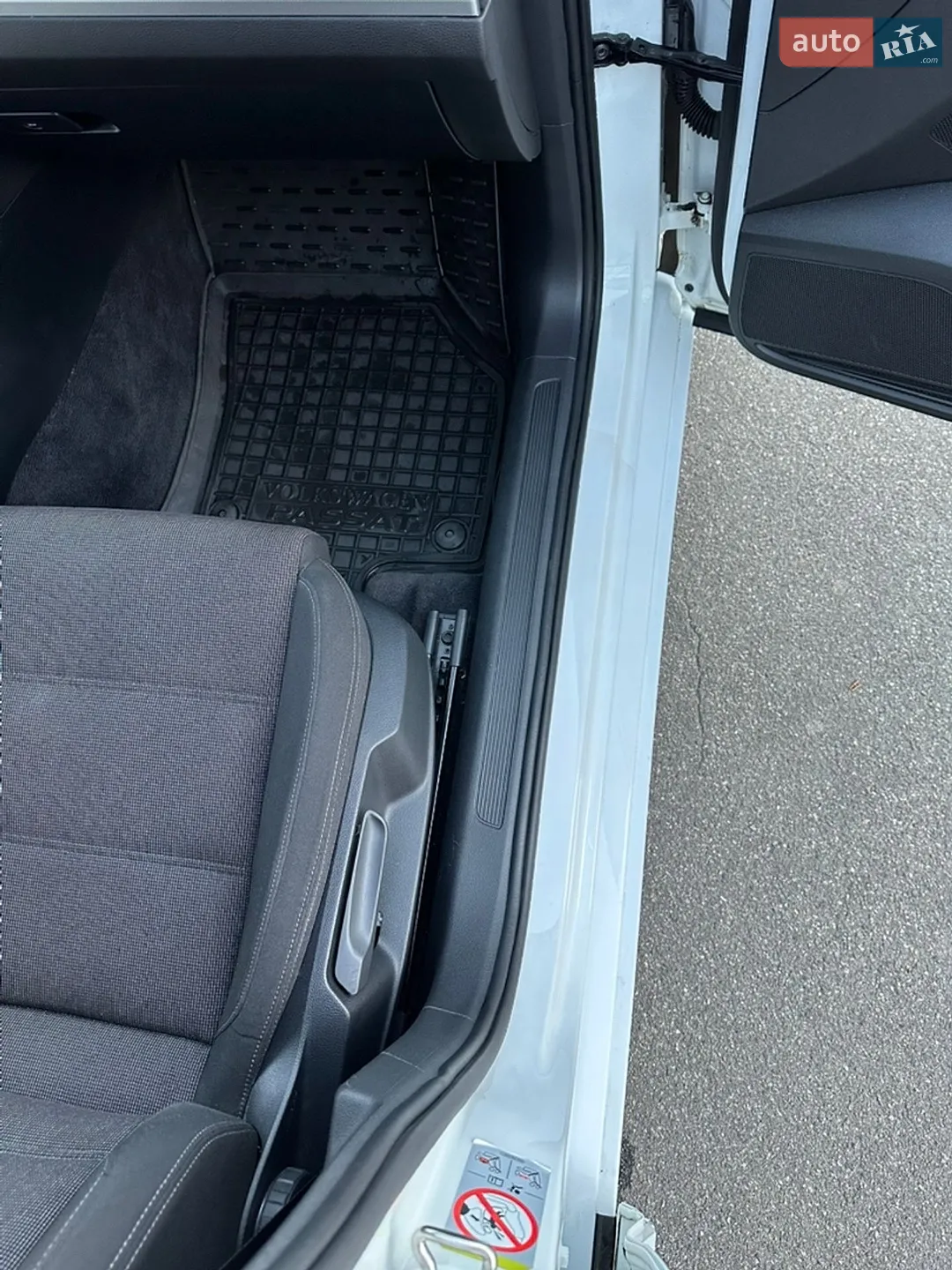 2017 Volkswagen Passat - мініатюра 27