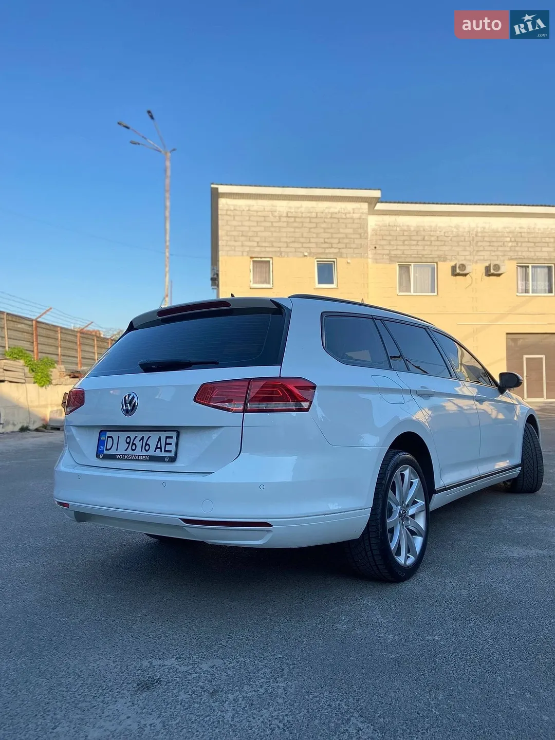 2017 Volkswagen Passat - мініатюра 8